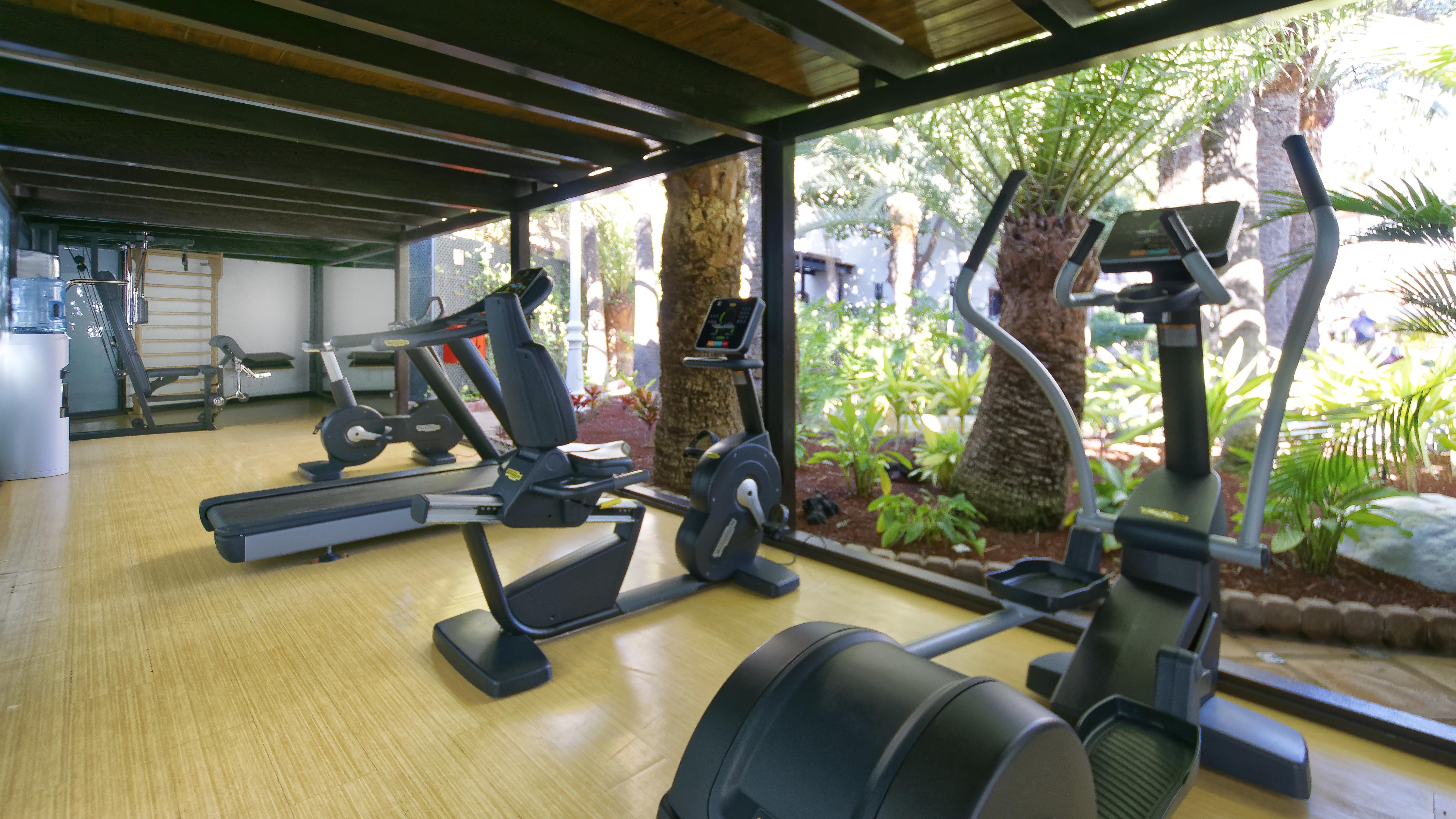 Hotel Parque Tropical 普拉亚戴尔雷安格莱斯 外观 照片
